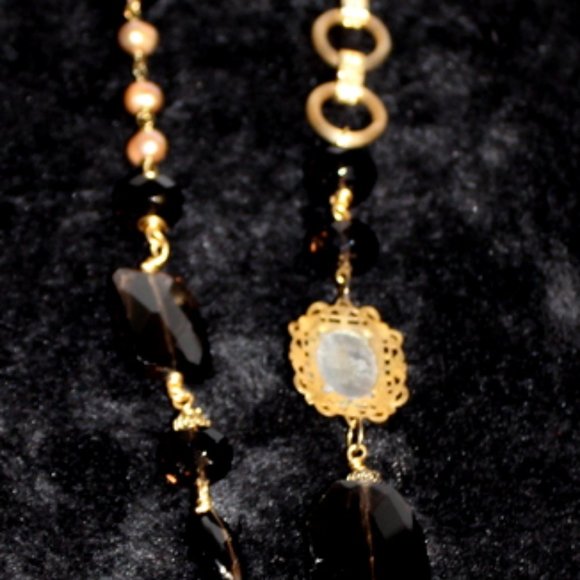 Carla Fox gold tone link statement necklace with gold tone and lucite look beads - Picture 12 of 14
